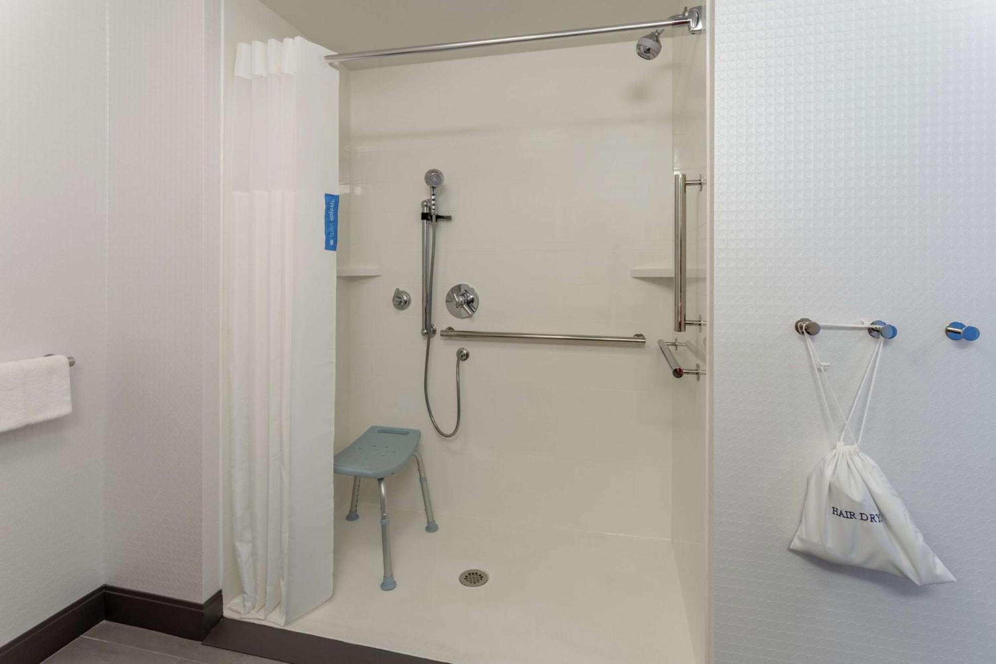 Hampton Inn & Suites Burlington Eksteriør bilde